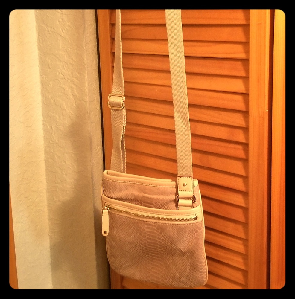 *PRE LOVED* Michael Kors Cross Body Bag